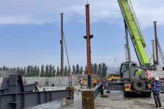 在这片热土上全力描绘智