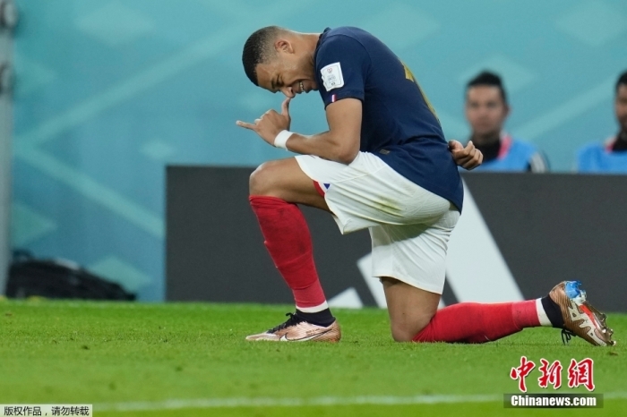 姆巴佩两球助法军挺进半决赛 摩洛哥黑马逆袭创
