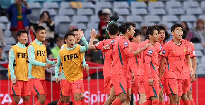 国足2-0力克世界杯新军库拉索 邵佳一执教首秀展