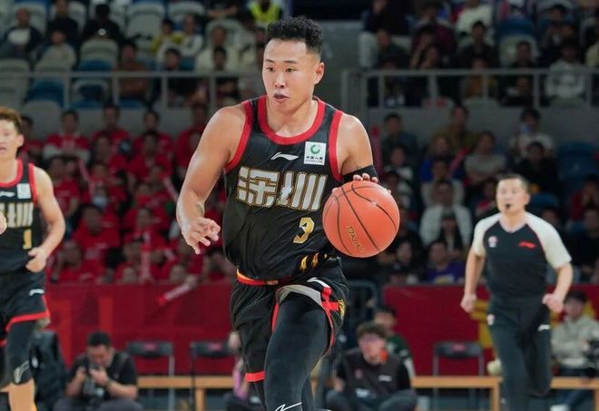 深圳双杀江苏豪取五连胜 贺希宁生涯得分突破里