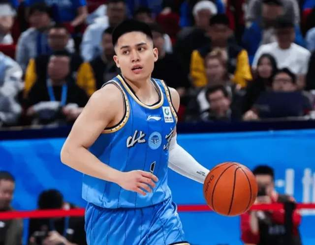 北京男篮关键战役力挽狂澜 杰曼三分定乾坤