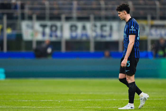 巴萨5000万欧元报价遭国米婉拒，巴斯托尼转会谈