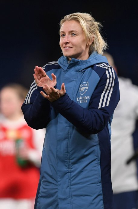 阿森纳女足逆转切尔西晋级欧冠半决赛 争议事件