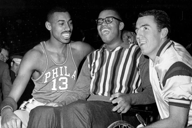 文班亚马脑震荡退赛 马刺系列赛1-1平 历史教训警